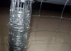 環(huán)繞型鐵絲網(wǎng)