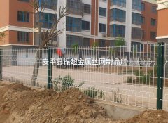 鐵絲網(wǎng)圍欄