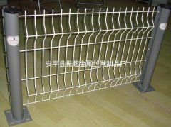 鐵絲網(wǎng)圍欄